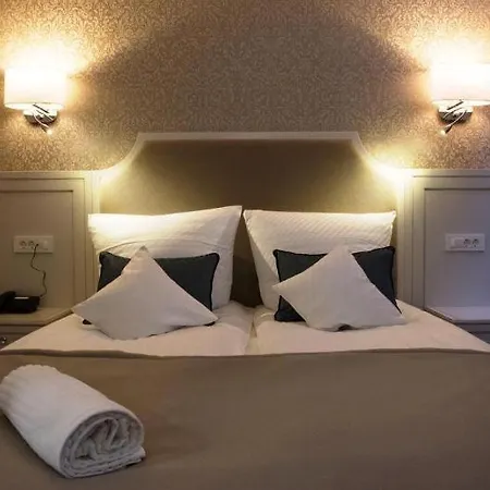 Pensiunea Nora Prestige&prestige Art Hotel