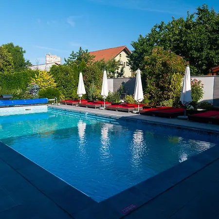 Nora Prestige Hotel 4*