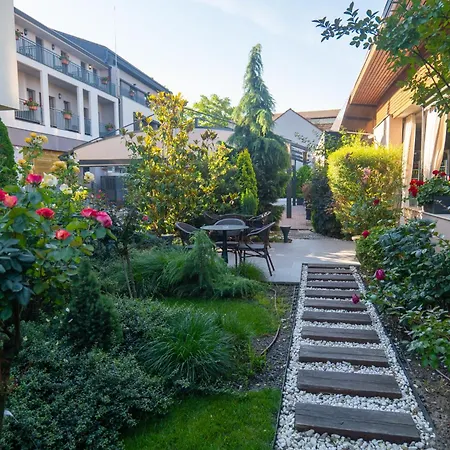 Hotel Nora Prestige 4*