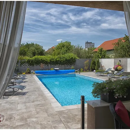 Pensiunea Nora Prestige Hotel Timişoara