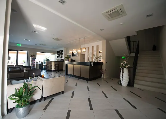 Nora Prestige Hotell 4*